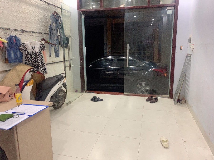 Chính chủ bán gấp nhà Đinh Thôn ô tô đỗ cửa kinh doanh sầm uất 37m2 5 tầng giá hơn 6 tỷ