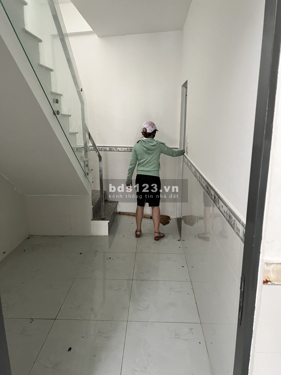Cần bán nhà giá 1,8ty ở Hoàng Phan Thái – Bình Chánh diện tích sử dụng 100m2