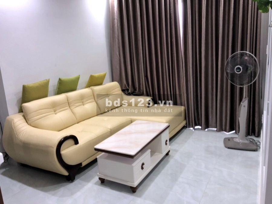 Cần bán CH Kingston, 80m2, 2PN, 2WC, full nội thất y hình, giá: 5,95 tỷ, LH: 0941797916 Nhi