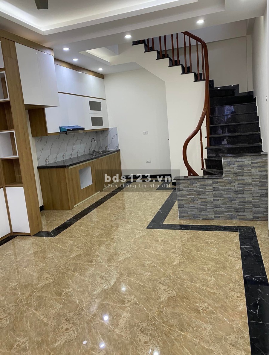 Cần bán nhà mặt phố Thanh Liệt, Kim Giang diện tích sử dụng 38m2, đúc 5 tầng, giá 4.5 tỷ