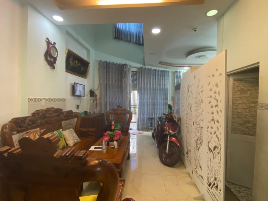 Bán nhà 2 mặt tiền hẻm xe hơi tránh nhà đẹp vào ở ngay khu vực ít nhà bán đường Hoà Bình