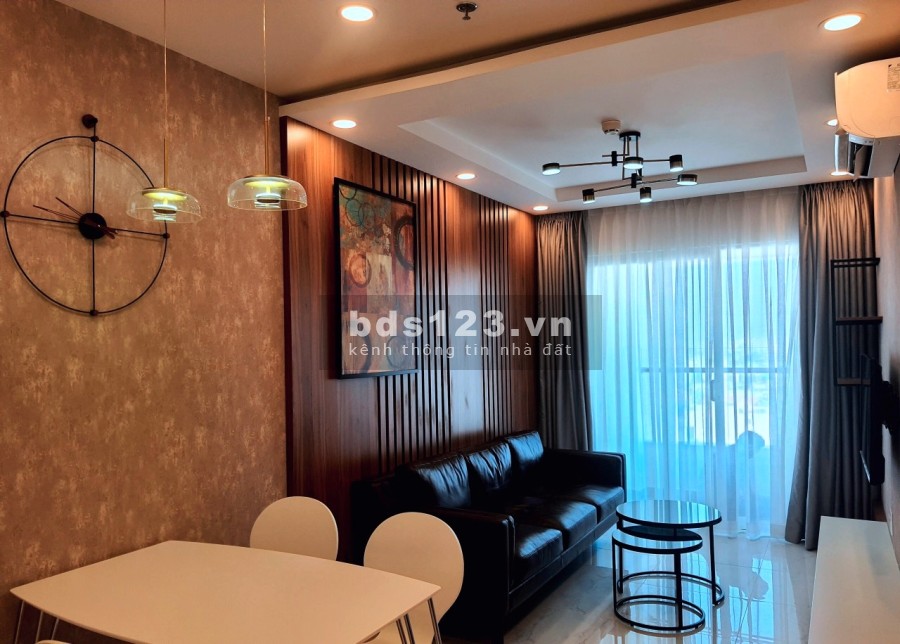 Cho thuê CHCC Terra Royal Q3, dtsd 71 m2, 2PN, 2WC, full NT y hình, giá 25tr/th. LH 0941797916 Nhi