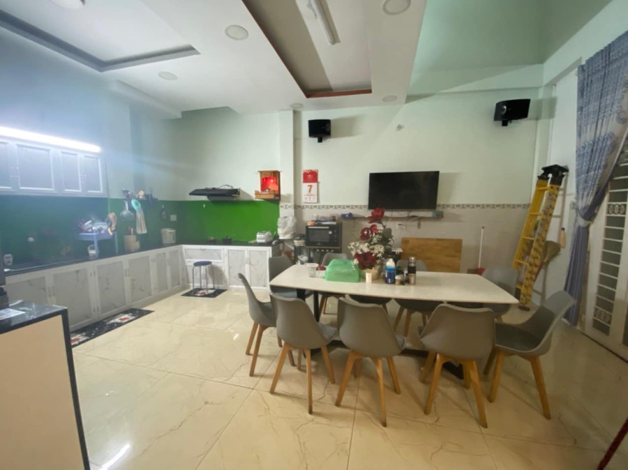 Bán nhà 2 mặt tiền hẻm xe hơi tránh nhà đẹp vào ở ngay khu vực ít nhà bán đường Hoà Bình