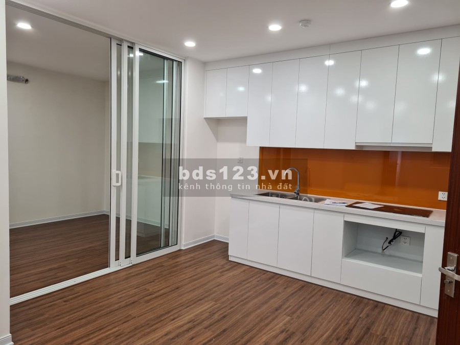 Bán gấp căn hộ 2PN 2WC chỉ từ 1,75 tỷ. View trung tâm thành phố. Đã hoàn thiện nội thất cao cấp.