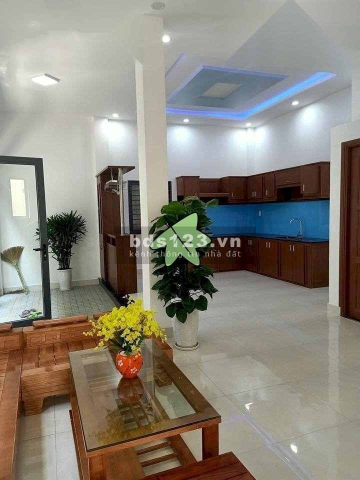 Bán nhà đường Hải Phòng, Đà Nẵng lô góc dtsd 55m2, 2 tầng, 3 pn giá chỉ hơn 3 tỷ