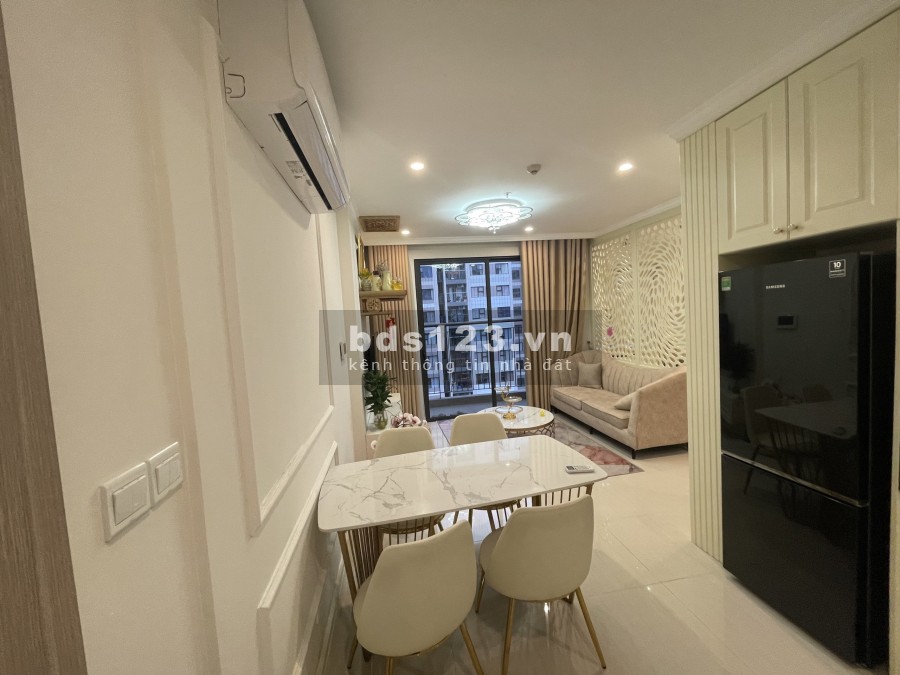 Bán căn hộ chung cư 2 phòng ngủ, 2 phòng ngủ, góc 70m2, với giá cực ưu đãi, chung cư Vinhomes