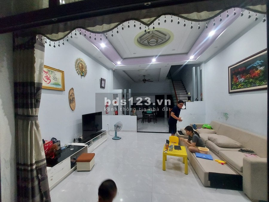 Hòa Xuân đối diện công viên giá chỉ nỉình hơn 4 tỷ khu dân cư đông đúc, kiến trúc đẹp