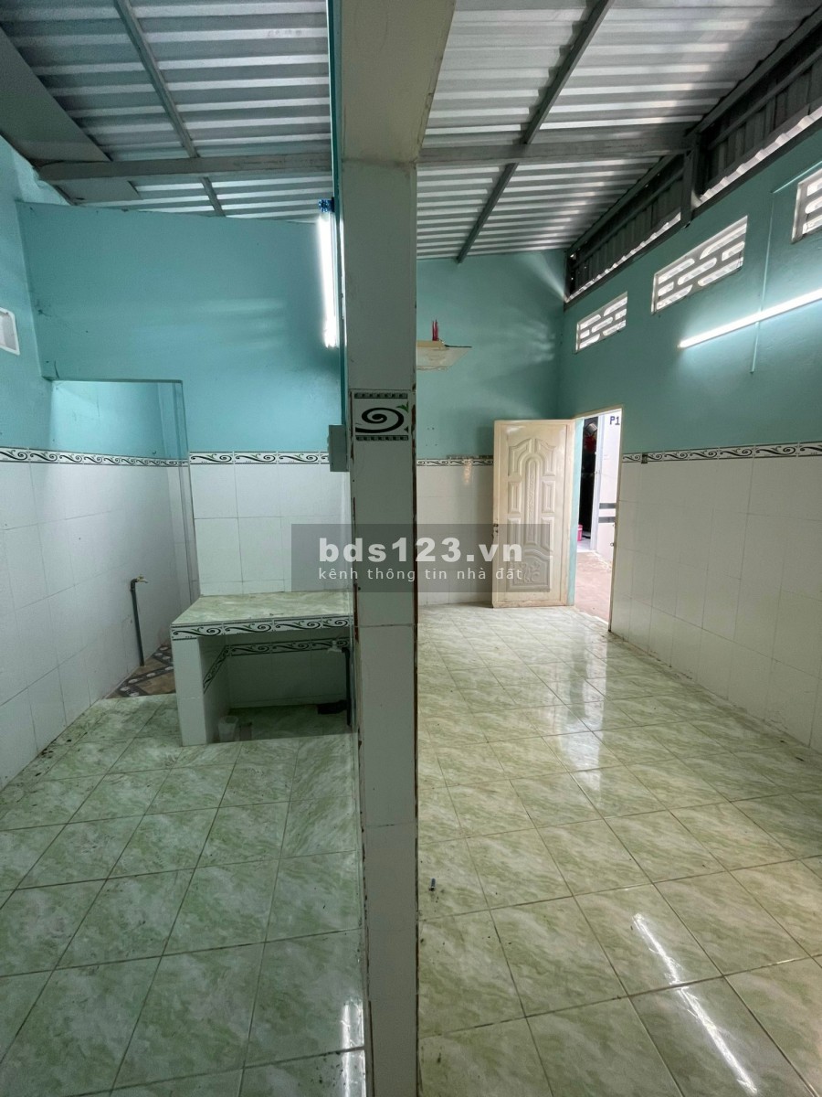 Nhà hẻm nhỏ diện tích 26m2 giá 590 triệu kết cấu chắc chắn khu dân cư đông đúc, giá tốt