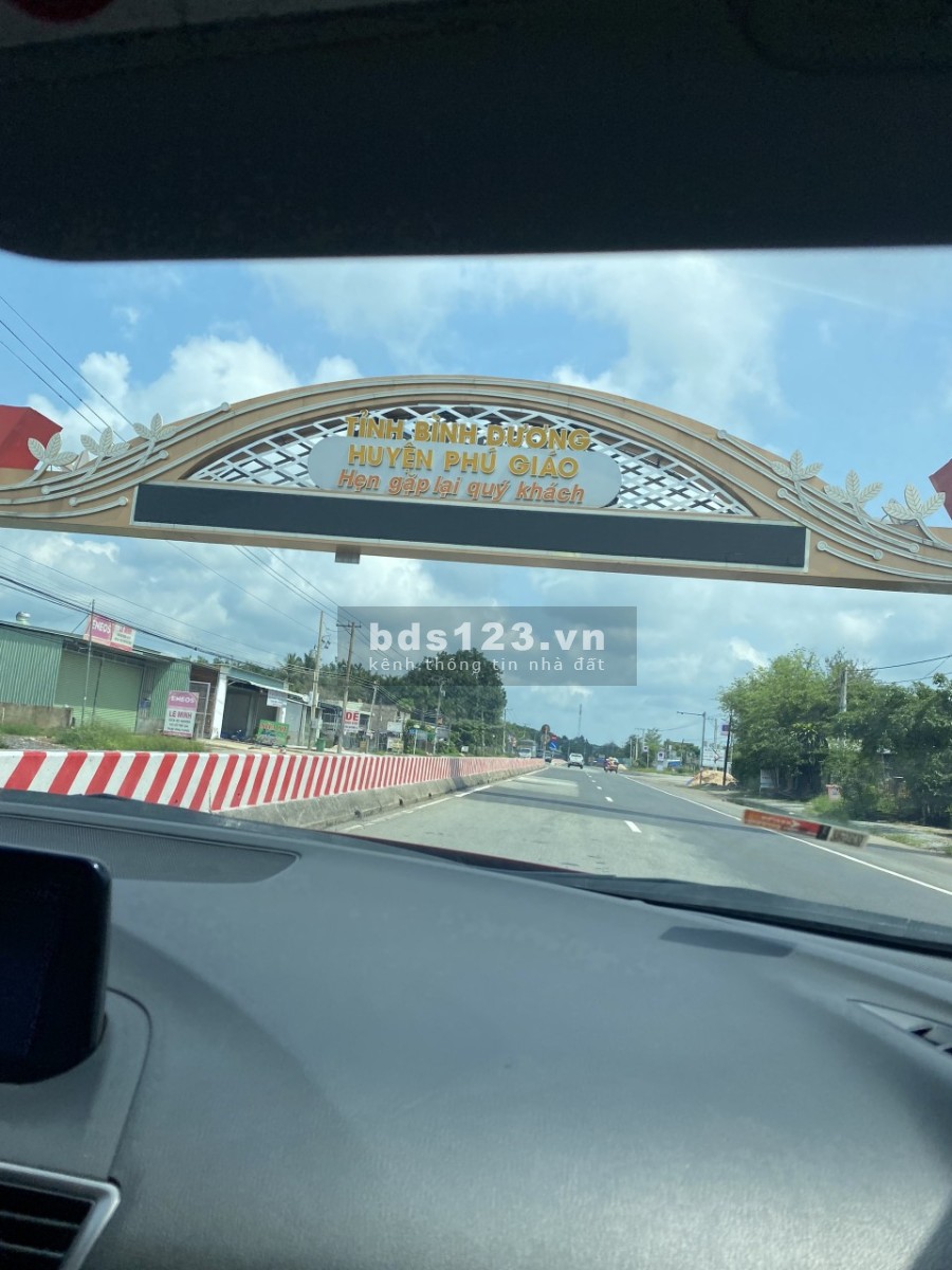 Bán đất bình phước chỉ với 538tr/1000m2, sổ hồng sẵn, công chứng sang tên ngay, mt đường 10m.