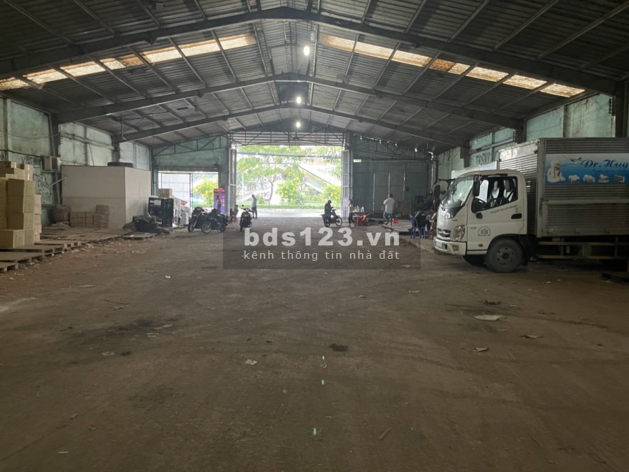 Mặt tiền quốc lộ 1A, diện tích sử dụng 1318m thổ cư giá bán 72 tỷ, bàn giao đầy đủ giấy tờ