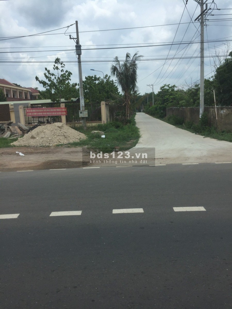 gia đình cần tiền bán 250m2 giá 350 triệu