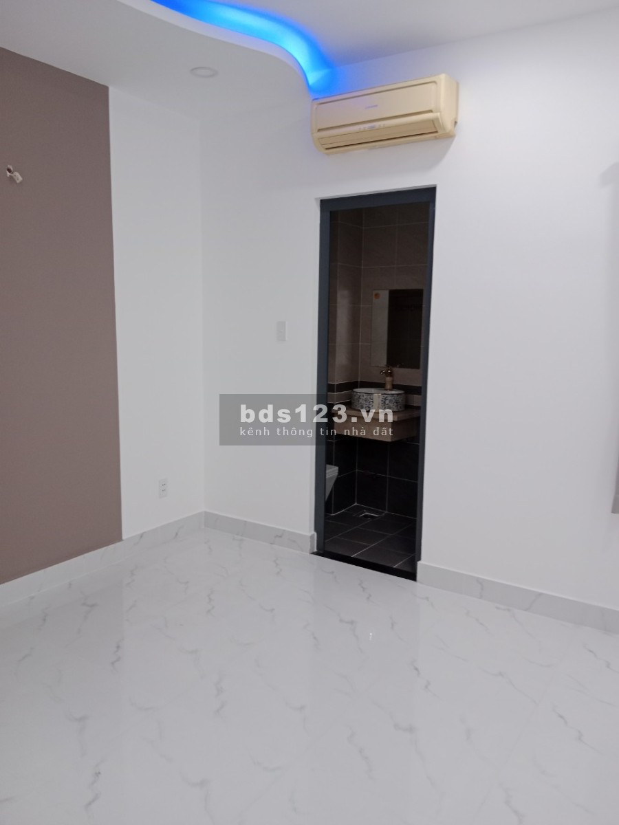 Bán nhà mặt tiền Quận Bình Tân, giá rẻ đúc 5 tầng, giá tốt đầu tư sinh lời, vào ở ngay