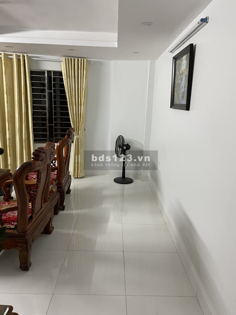 Chỉ hơn 3 tỷ có ngay nhà Đức Diễn Bắc Từ Liêm, diện tích 45m2, 6 tầng, lh 0977699899
