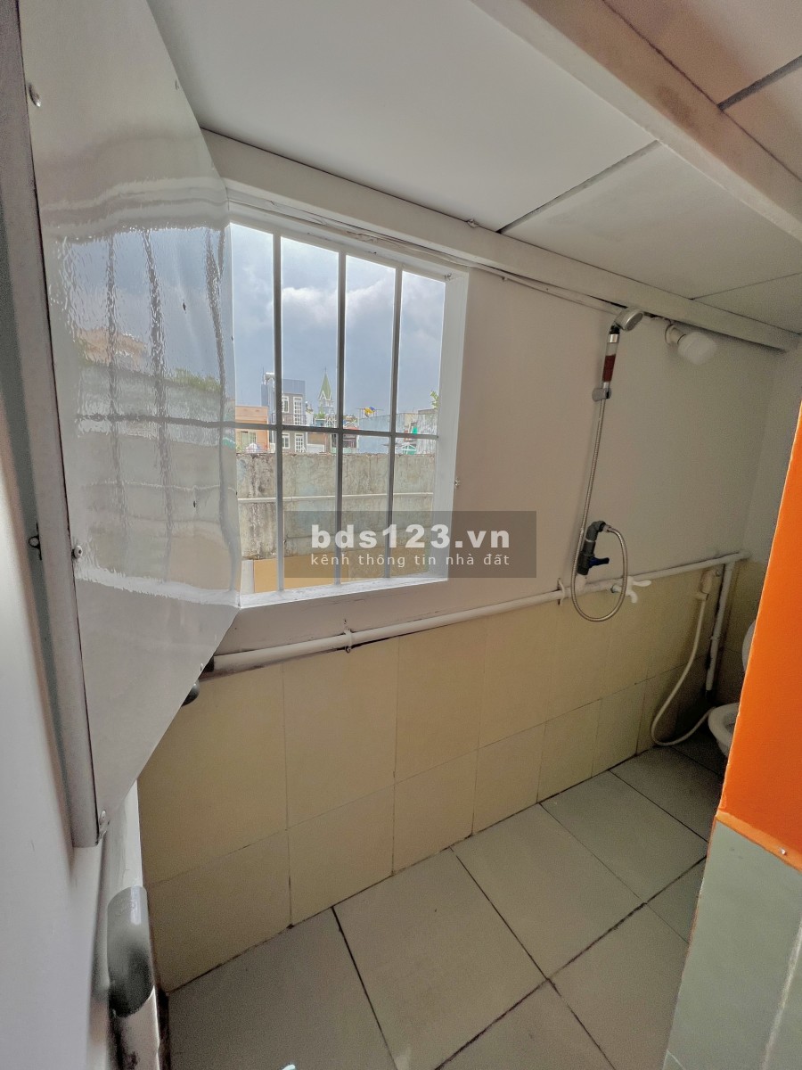 Phòng trọ sinh viên rộng dtsd 25m2, ngay ngã tư Bảy Hiền tiện ích đầy đủ giá tốt