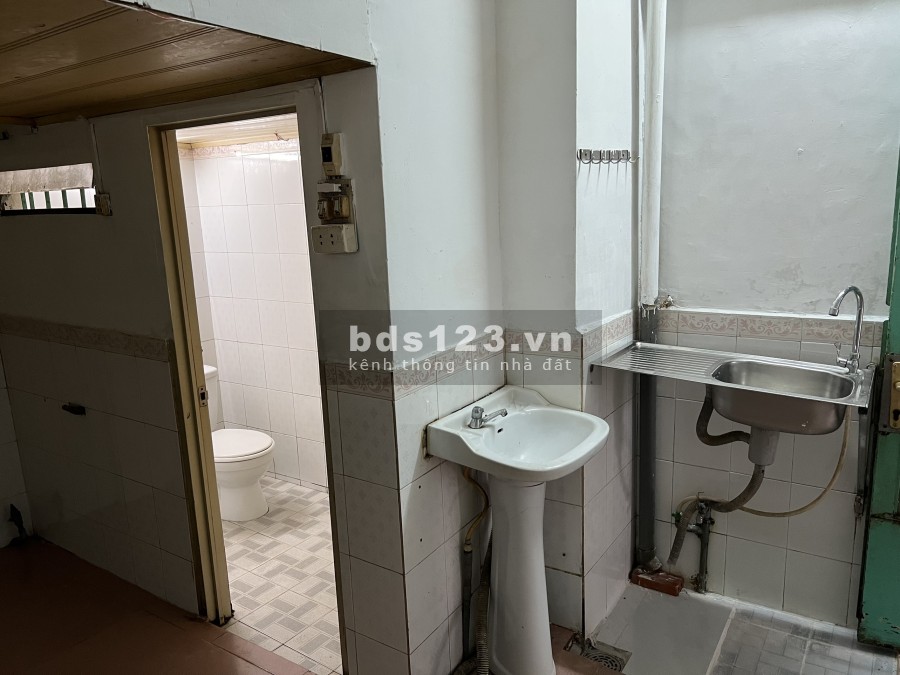Chính chủ cần bán căn hộ tầng trệt chung cư Ấn Quang Quận 10 khu an ninh yên tĩnh