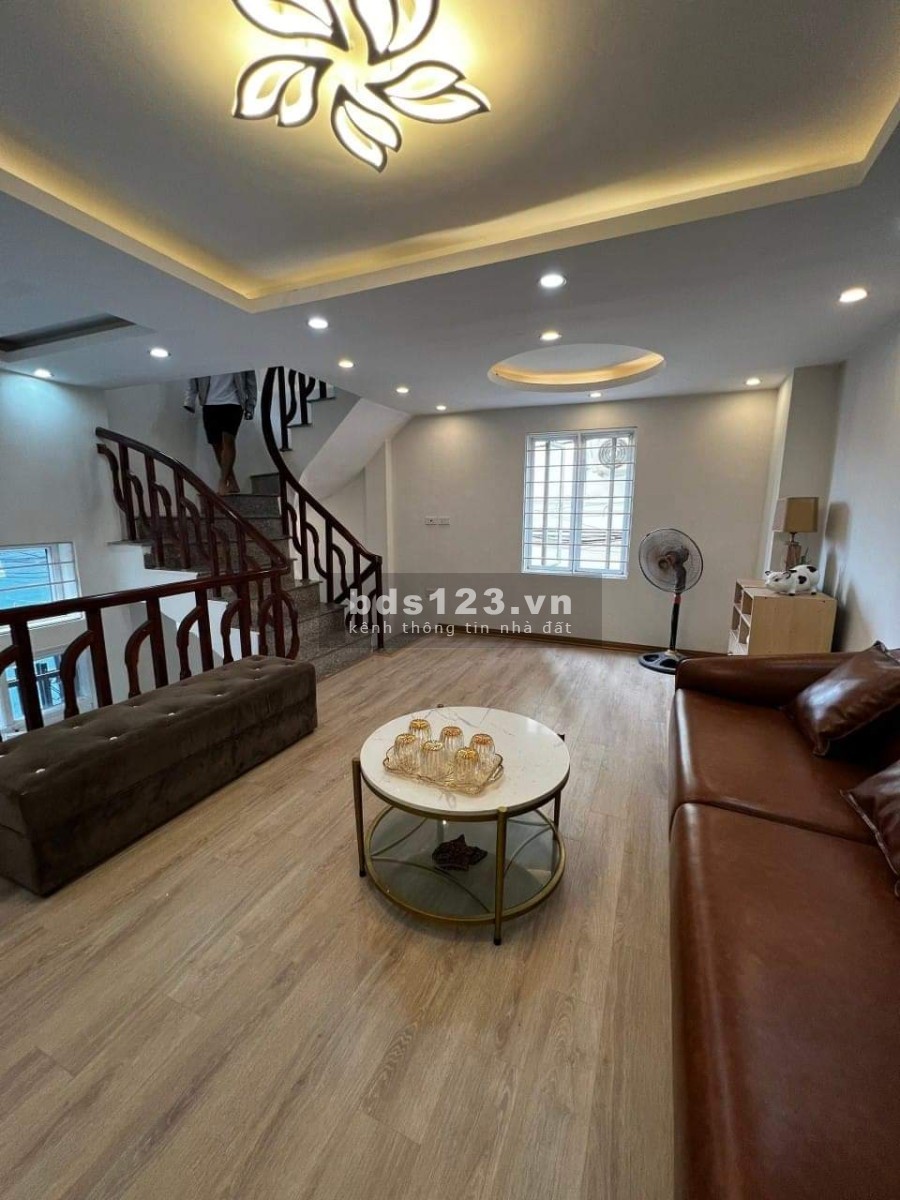 Tân Triều lô góc nhà mới đẹp cách 30m ra đường 25 Tân Triều mới, thiết kế 5 tầng, lhcc