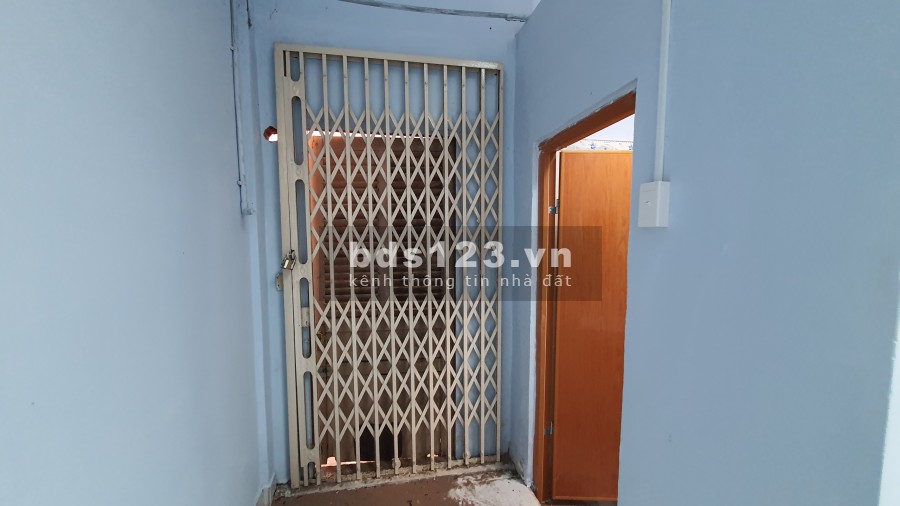 Cho thuê nhà nguyên căn mặt tiền chợ Tân Mỹ, 2 phòng ngủ, giá 15 triệu/tháng, miễn trung gian