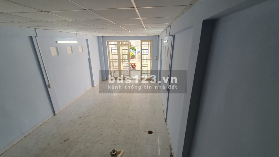 Cho thuê nhà nguyên căn mặt tiền chợ Tân Mỹ, 2 phòng ngủ, giá 15 triệu/tháng, miễn trung gian