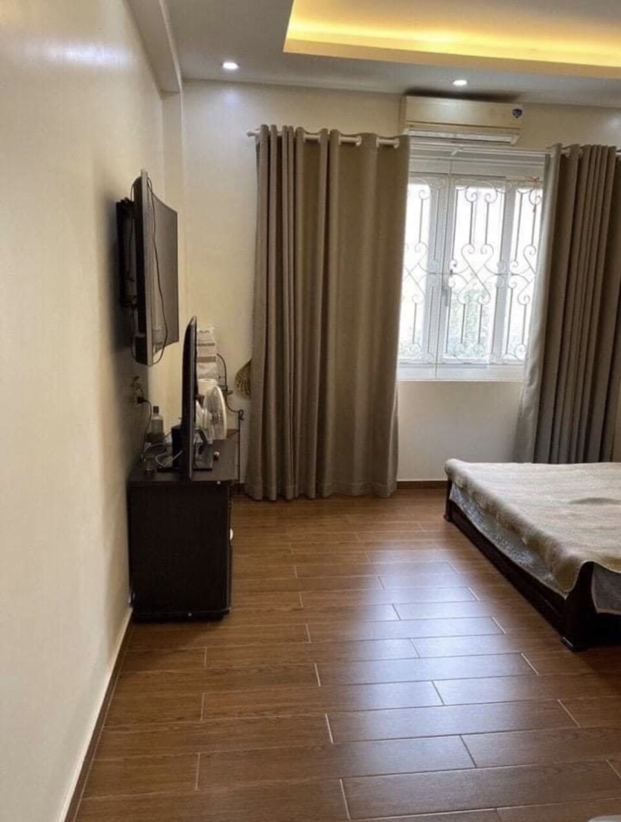 Bán nhà Cầu Giấy diện tích 56m2, nhỉnh 4 tỷ full nội thất sân vườn Tiểu cảnh, lh 0366699510