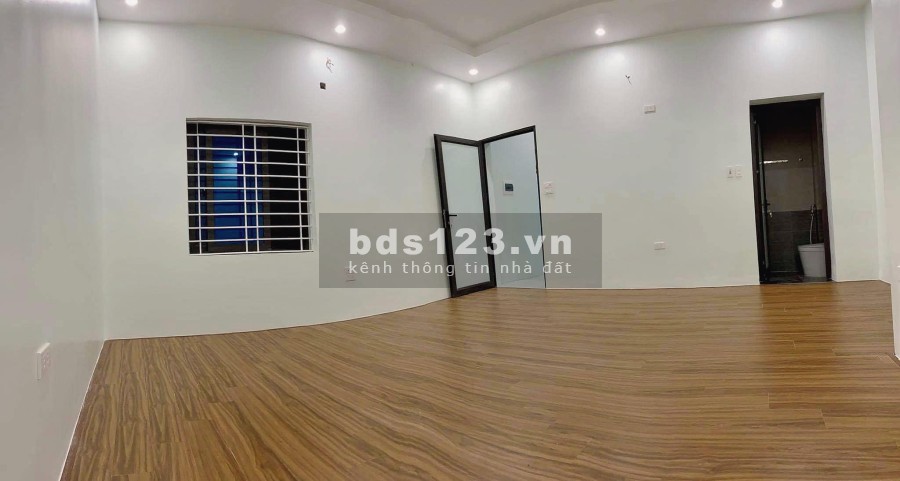 Bán Nhà Mai Anh Tuấn diện tích sử dụng 38m2 nhỉnh 4 tỷ view Hoàng Cầu ở ngay