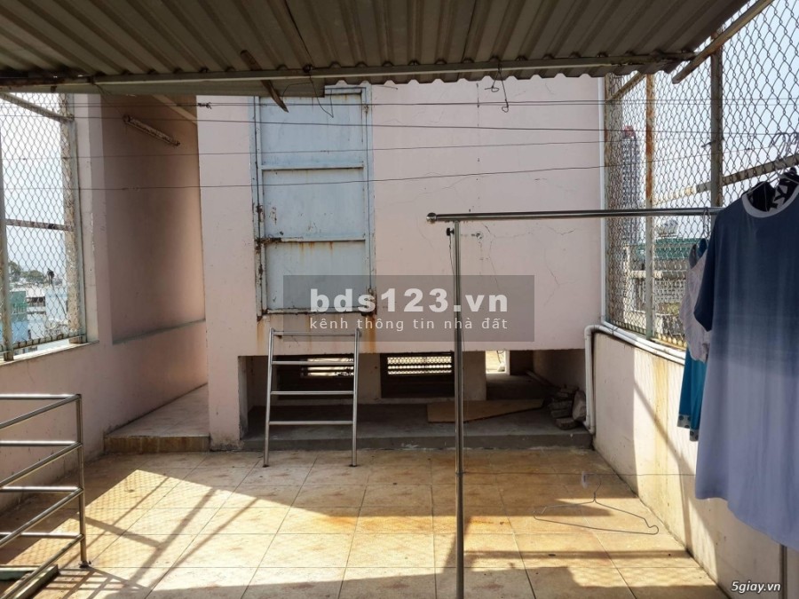 phòng tolet rieng DT 4MX10M quận 11, MT đường Tân Khai. Gần chợ thiết