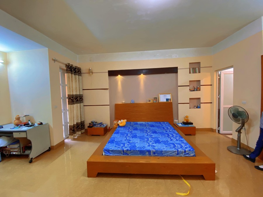 Chính chủ cần bán nhà riêng ở Nguyễn Khang, Cầu Giấy, 90m2, 6 tầng, Ô tô tránh, kinh doanh, thông