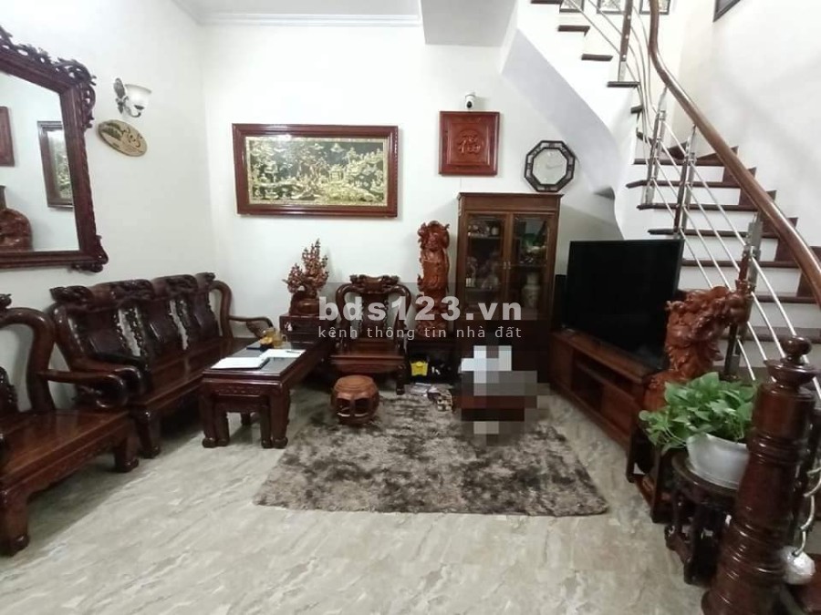 Bán nhà phố Bạch Mai xung quanh nhiều tiện ích diện tích 40m2, giá 3.15 tỷ, lh 0866704468