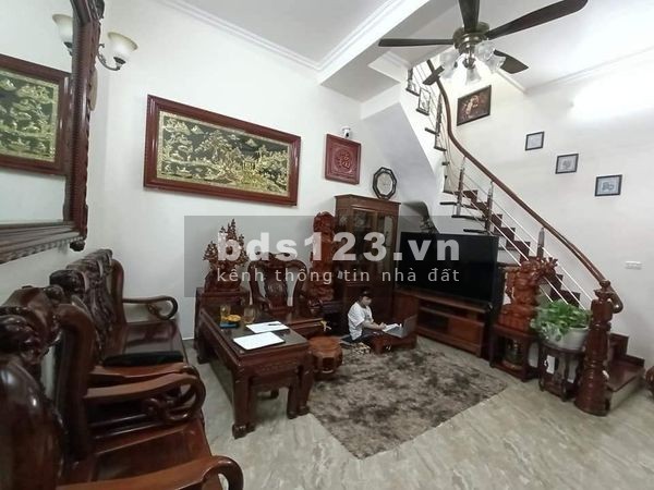 Bán nhà phố Bạch Mai xung quanh nhiều tiện ích diện tích 40m2, giá 3.15 tỷ, lh 0866704468