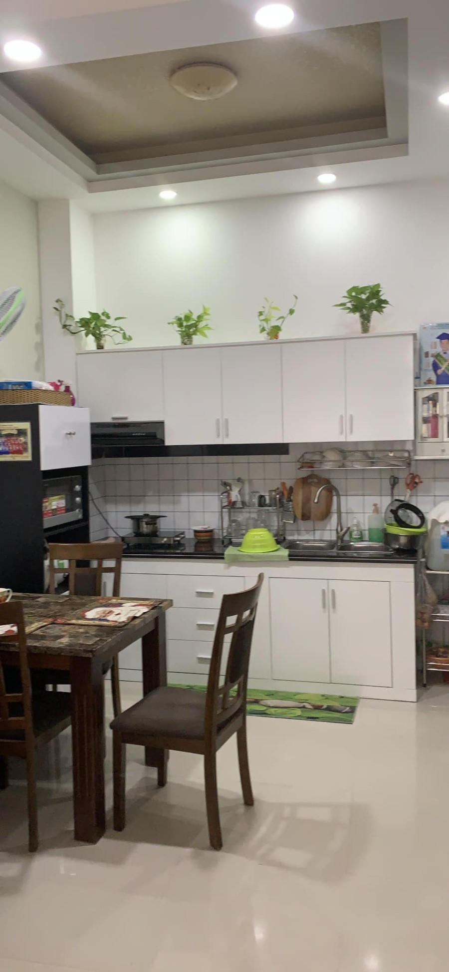 Bán nhà Trung tâm Phú Nhuận Huỳnh Văn Bánh. DT 30m2, HXH, Giá 4.75 tỷ( thương lượng)