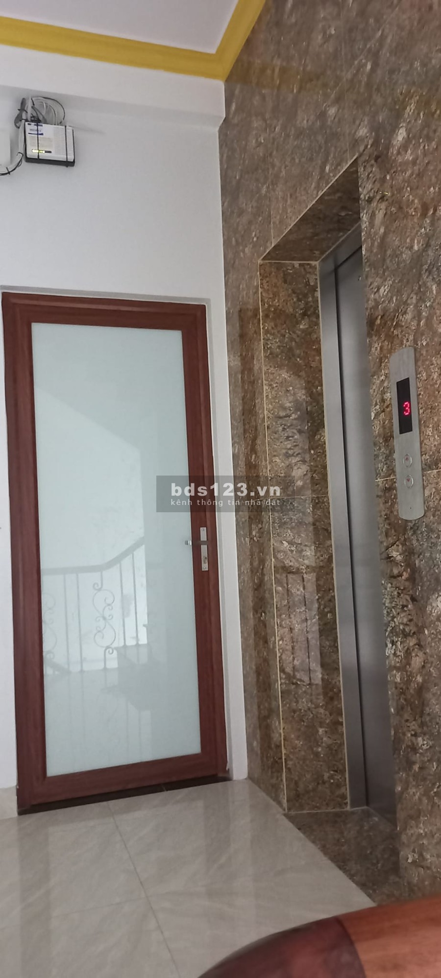 Bán nhà khu Vĩnh Phúc Ba Đình nguyên căn rộng 51m2 giá bán chỉ 6,7 tỷ, sổ sẵn