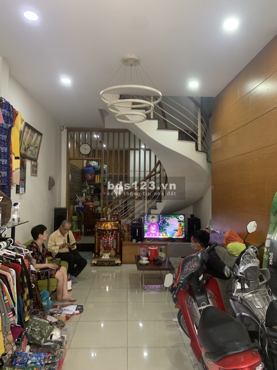 Bán nhà mặt tiền Lạc Long Quân, phường 5, Quận 11, Hồ Chí Minh, giấy tờ pháp lý rõ ràng