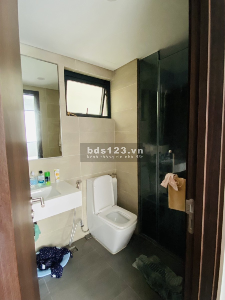 One Verandah Quận 2 view sông tầng 18, nội thất cơ bản giá bán 5.7 tỷ bao hết