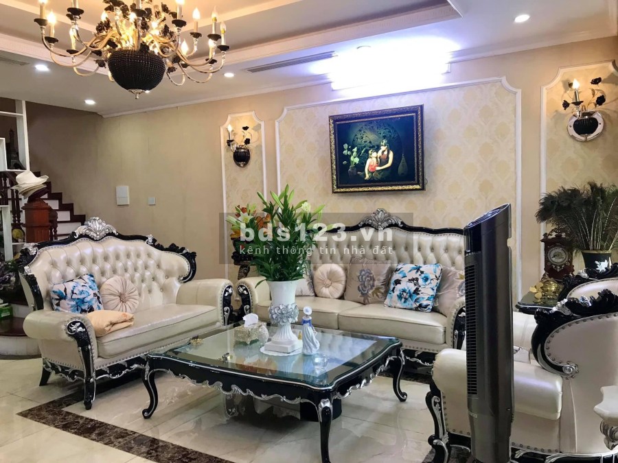 Bán nhà mặt tiền C18 cực hiếm Quận Tân Bình, diện tích sử dụng 82m2, giá 28 tỷ, lhcc