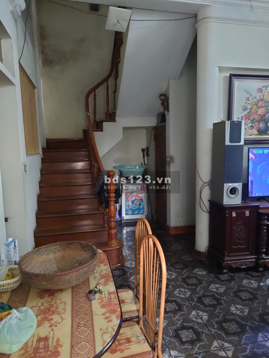 Bán nhà 4 tầng 107m2 ngõ 445 Lạc Long Quân ô tô tránh giá 14,6 tỷ. LH 0912442669