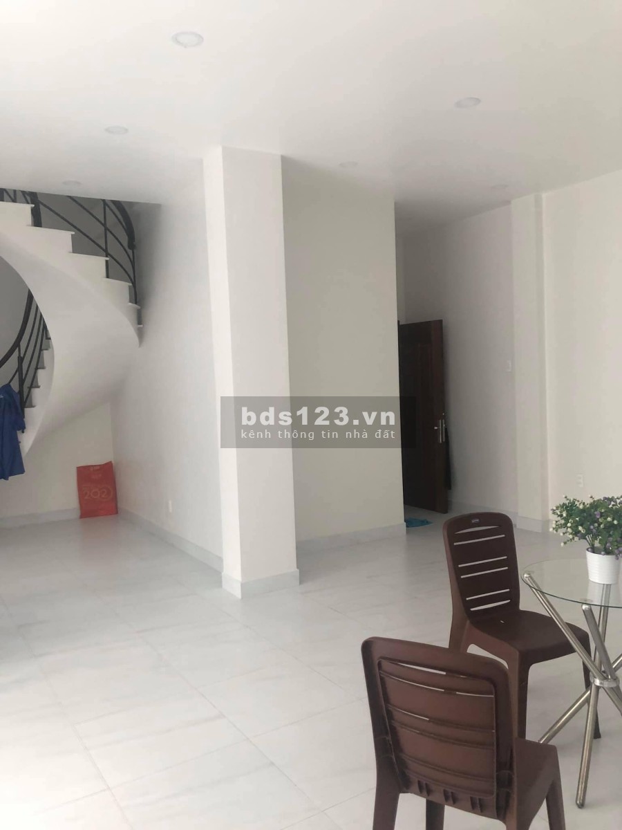 Cho thuê mặt bằng diện tích sử dụng 8x11m Nam Kỳ Khởi Nghĩa, Quận 3 lh 0338709529