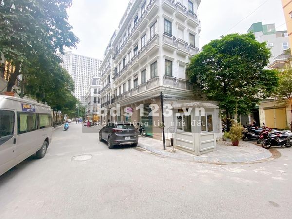Bán nhà Đình thôn kinh doanh, ô tô, cầu thang máy giá 12.8 tỷ, nhà mặt phố kinh doanh
