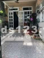 Chính chủ cần bán gấp nhà ngay trung tâm thành phố khu dân cư yên tĩnh, an ninh giá tốt