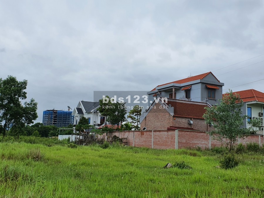 Cần bán gấp lô đất cực đẹp tại TP Phúc Yên, vị trí siêu đắc địa, liên hệ chính chủ 098.84.25.296
