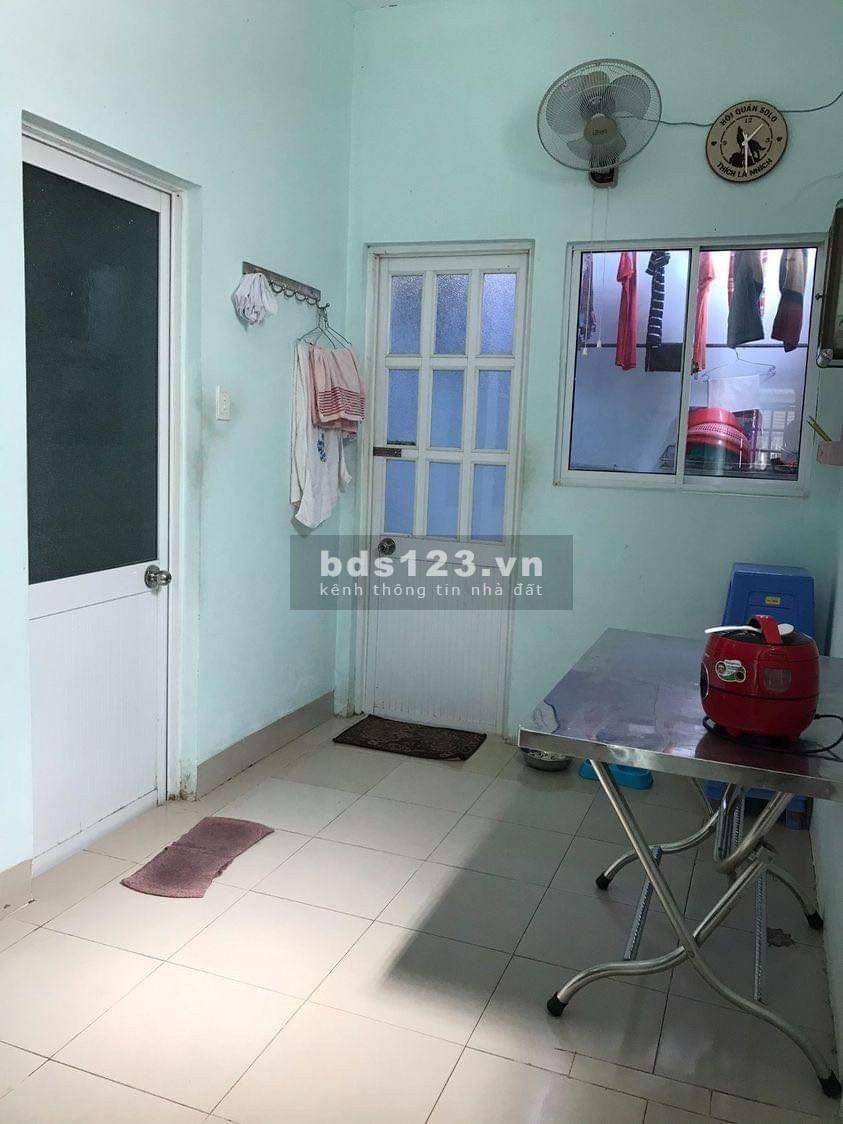 Chính chủ cần bán gấp nhà ngay trung tâm thành phố khu dân cư yên tĩnh, an ninh giá tốt