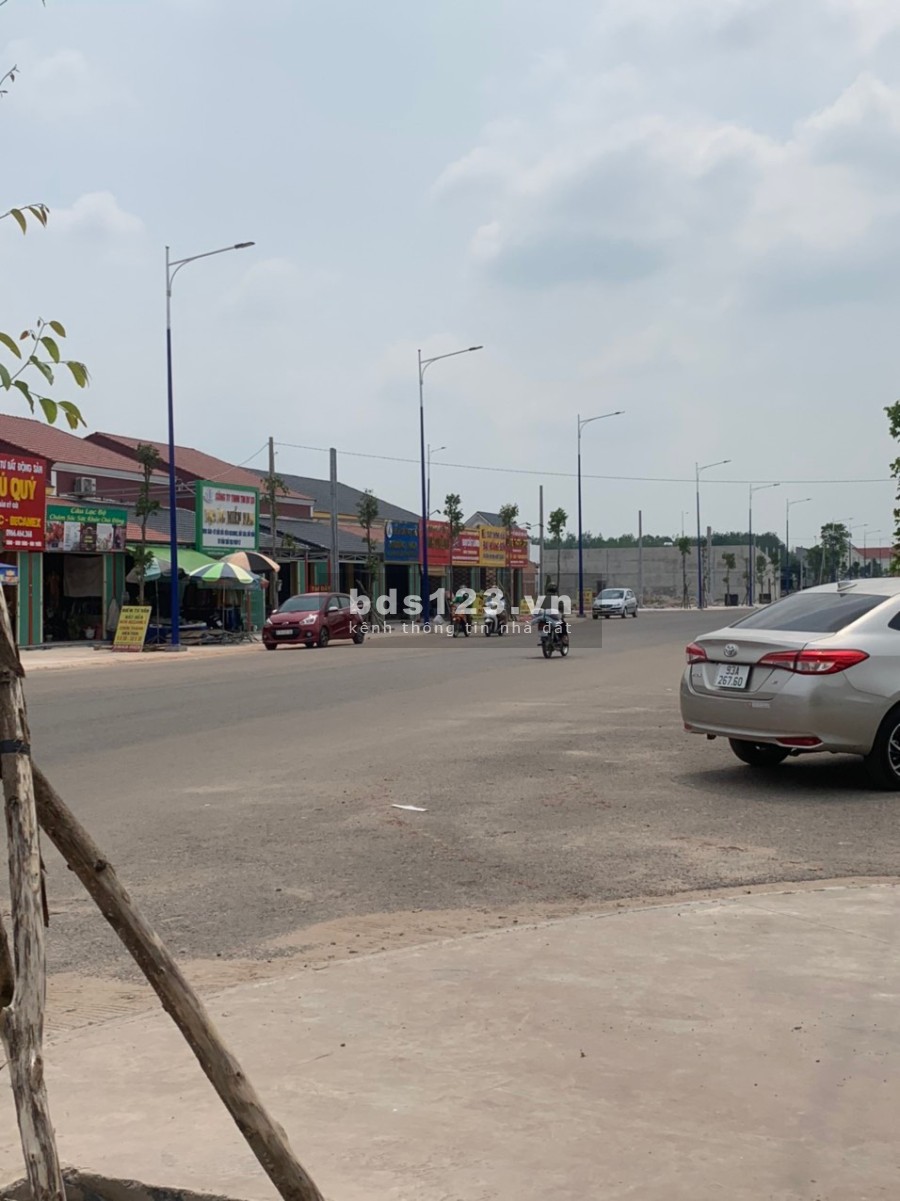 Bán đất nền Becamex Chơn Thành gấp giá đầu tư, tiện ích đầy đủ, vị trí đẹp, tiện di chuyển