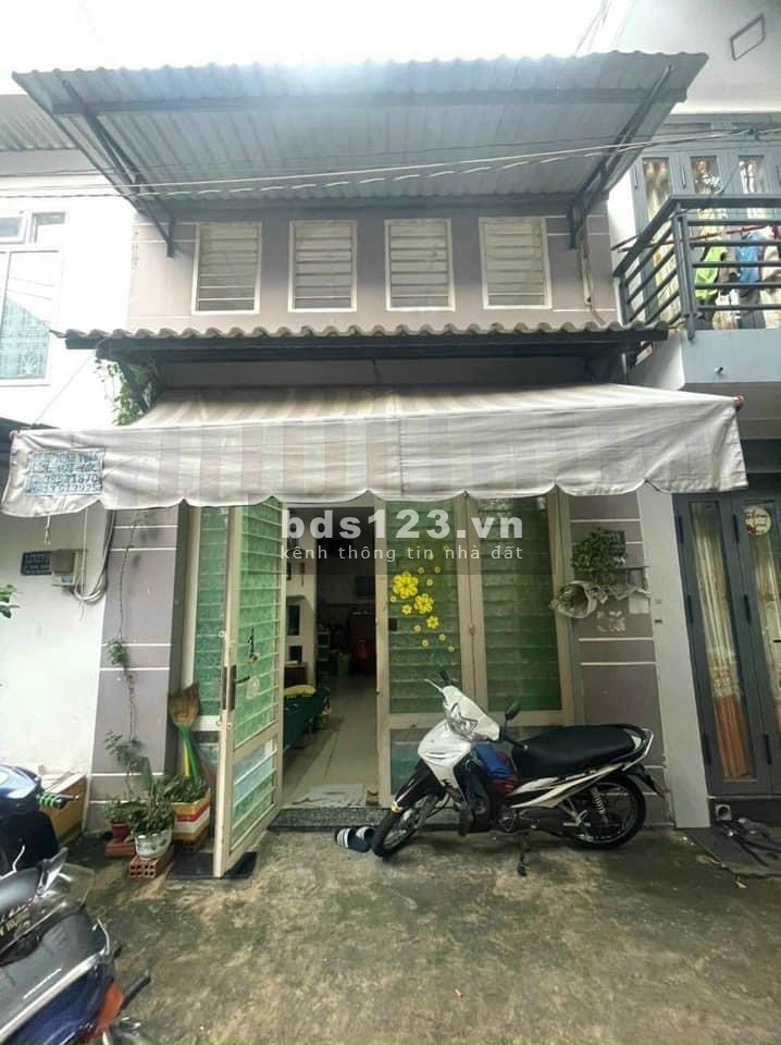 Thanh lý căn nhà 50m2 giá 1 tỷ 230 Đường Phan Văn Hớn, Xã Xuân Thới Thượng, Hóc Môn.