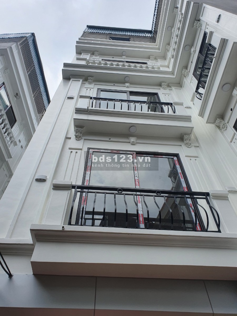 Nhà đẹp, mới Văn Quán, gần ô tô tránh, cách Trần Phú 100 mét sổ sẵn chính chủ