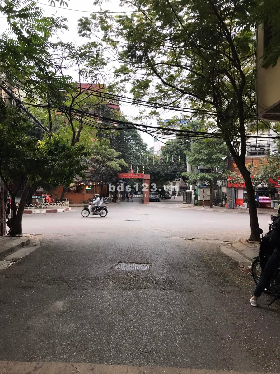 Nhà nguyên căn phân lô 2 mặt tiền ô tô tránh phố Phạm Tuấn Tài dtsd 104m2 giá 31 tỷ