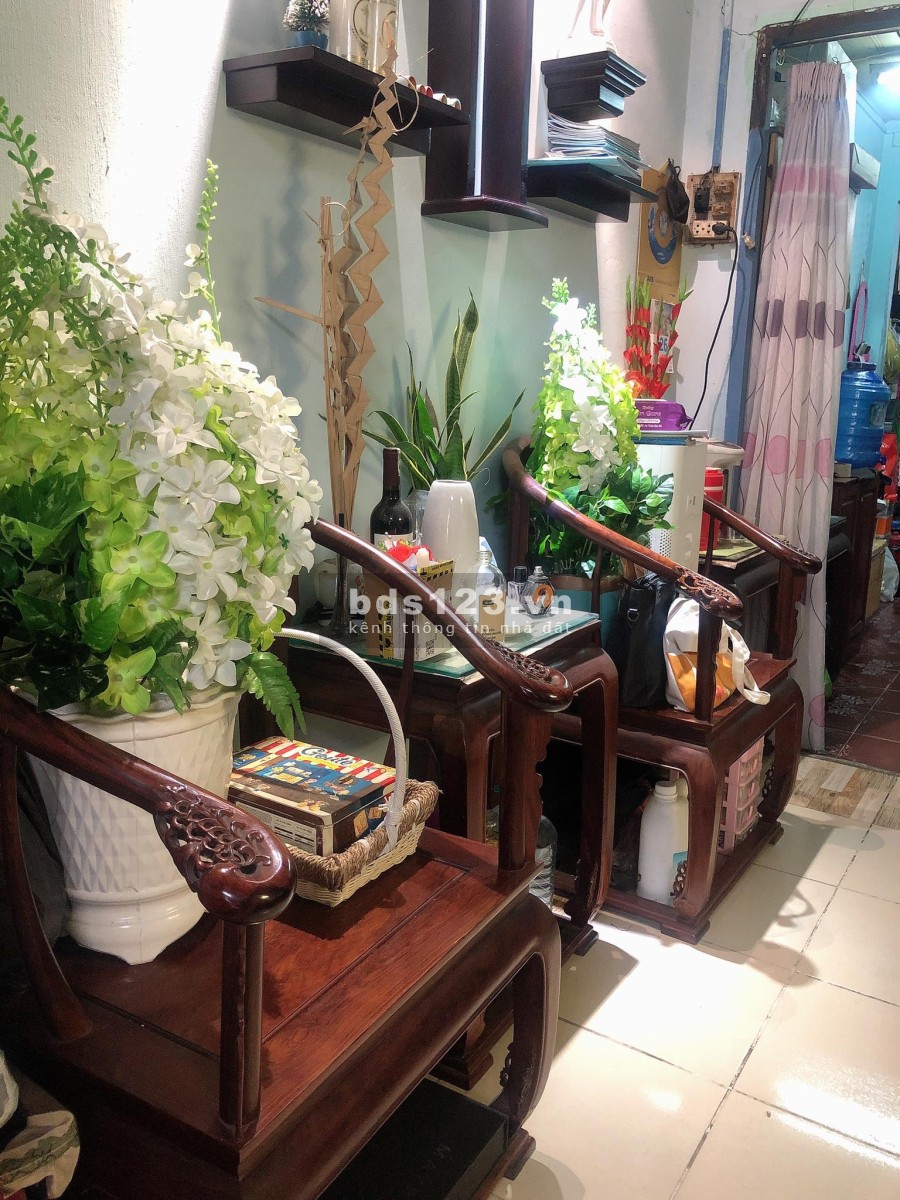 Gia đình tôi cần bán nhà Đông Hưng Thuận, diện tích sử dụng 8x11m, chỉ nhỉnh 3 tỷ