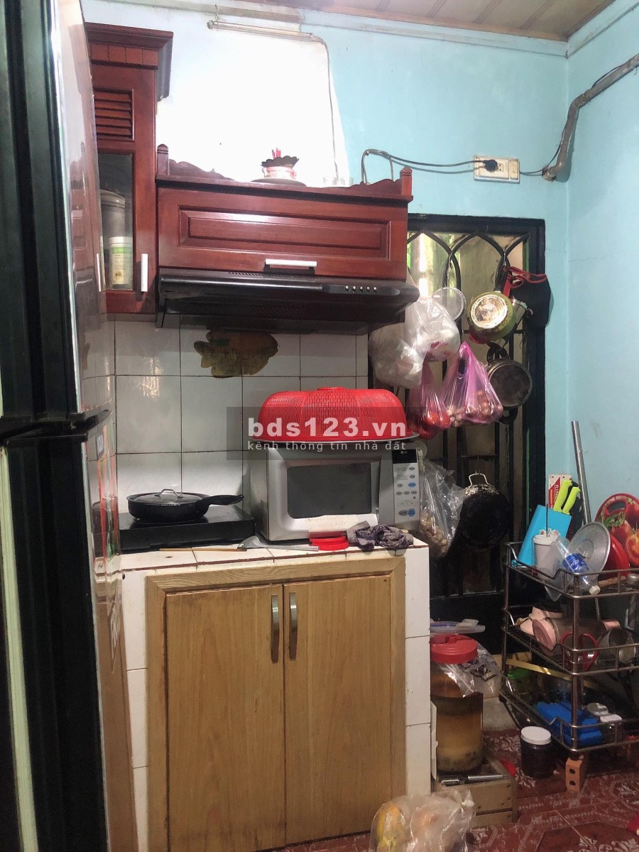 Gia đình tôi cần bán nhà Đông Hưng Thuận, diện tích sử dụng 8x11m, chỉ nhỉnh 3 tỷ
