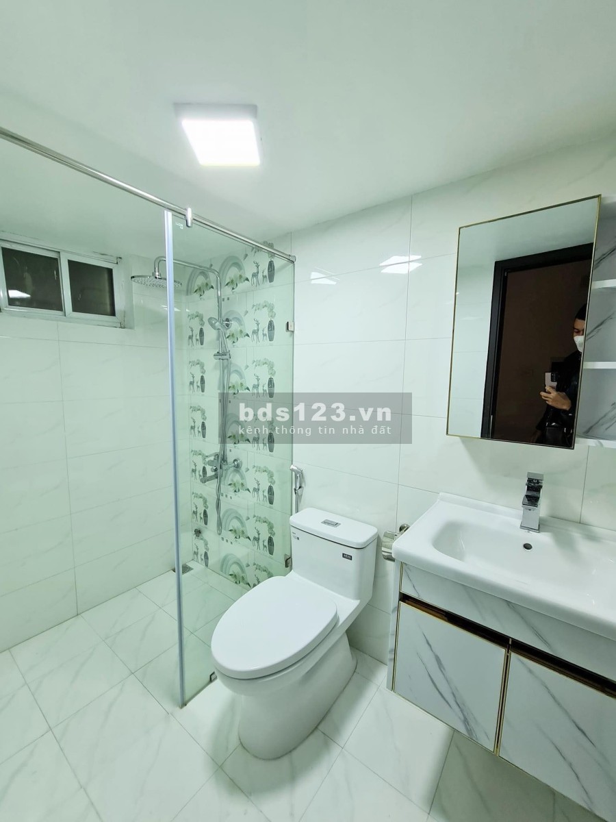 Nhà đẹp Võng Thị gần Hồ Tây, diện tích sử dụng 45m2 chỉ 5.x tỷ, lh 0326676565
