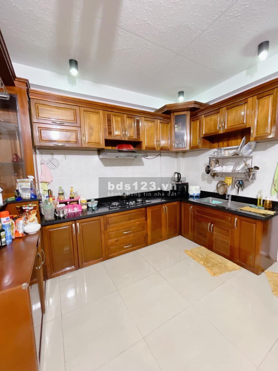 Bán nhà hẻm 8m, 5 Lầu, 5PN, Phan Huy Ích phường 15 quận Tân Bình, diện tích 86m2 gía 10.8 tỷ