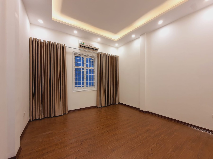 Bán nhà phố Chùa Bộc, Đống Đa - nhỉnh 3 tỷ liên hệ 0338080356 khu dân cư đông đúc, giá tốt
