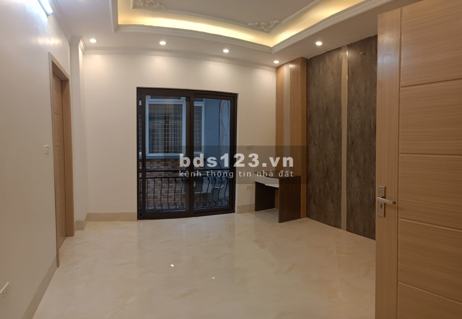 Bán nhà mới đẹp 30m2*5 tầng, ngõ xe ba gác phố Minh Khai giá 3.48 tỷ