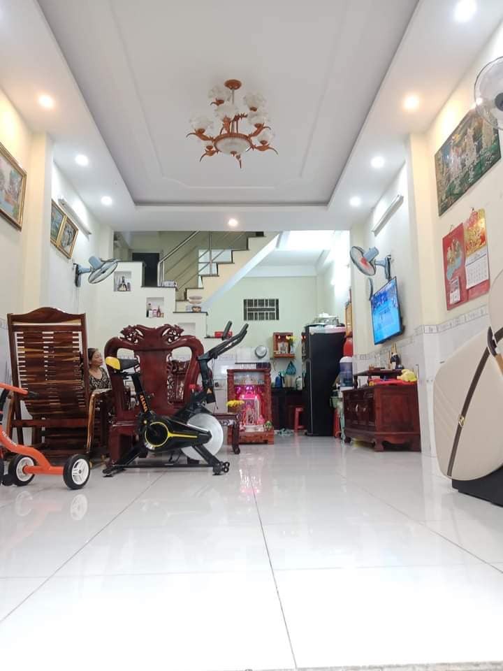Bán nhà ở ngay sổ hồng riêng Hiệp Bình Phước, Thủ Đức, dtsd 45m2, ngang nở hậu 6, giá 2.95 tỷ